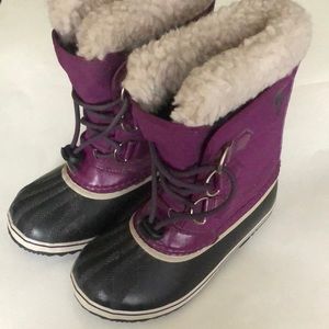 SOREL girls size 2 purple winter boots